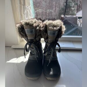 Khombu Brown Faux-Fur Lace-Up Winter Boots